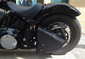 Sacoche Myleatherbikes Softail Breakout (2)